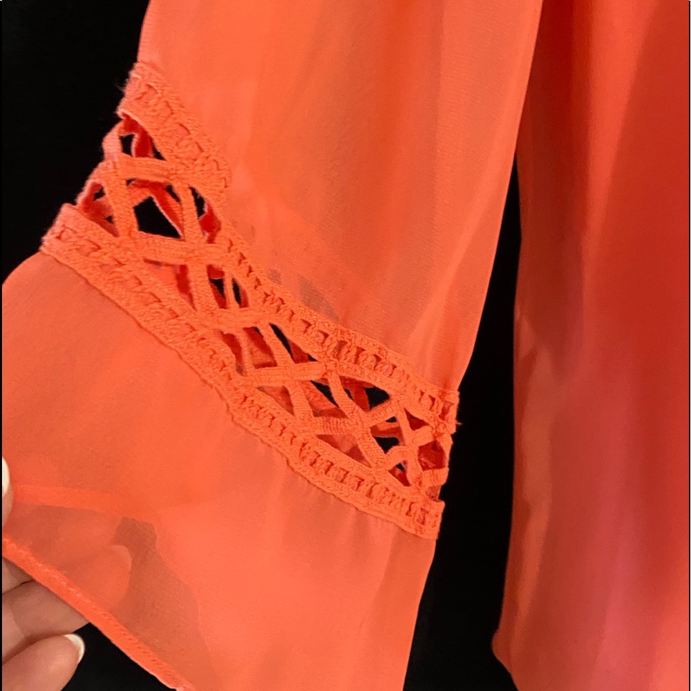 Nice lined blouse - Picture 4 of 13